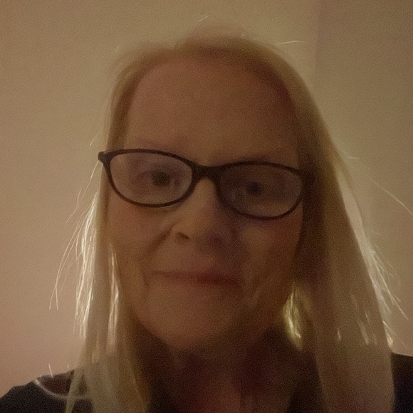 Meet your Posher, Michelle - Picture 2 of 2